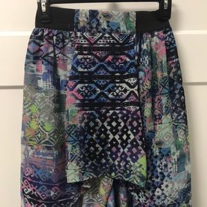 Hi-Lo patterned skirt